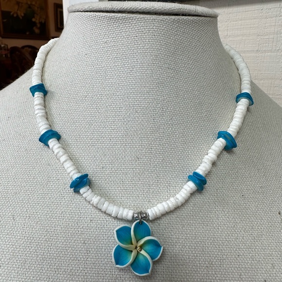 Group of 6 beach theme necklaces - Picture 5 of 8